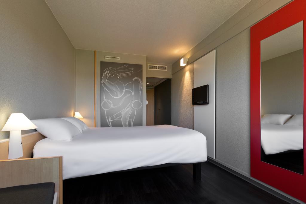 Готель Ibis Saint Dizier Номер фото